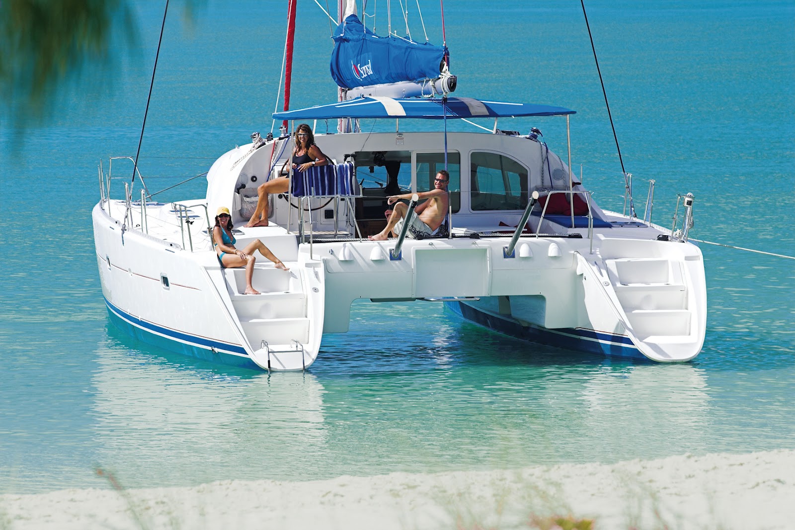 Sunlover Holidays: Hiring a Yacht in the Whitsundays 