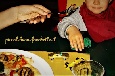 foto Andare al ristorante con un bambino