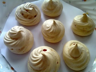 Resepi Biskut Raya 2019: Resepi Biskut Meringue Kisses