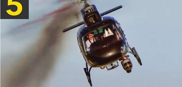 Ελικόπτερο έκανε αναγκαστική προσγείωση σε αυτοκινητόδρομο -  Βίντεο