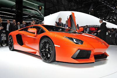 2012 Lamborghini Aventador LP700 4 Luxury Sports Car