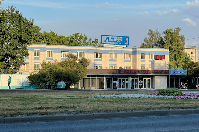 Дмитровское шоссе, Лианозовский электромеханический завод (ЛЭМЗ), проходная Дмитровское шоссе, Лианозовский электромеханический завод (ЛЭМЗ), проходная