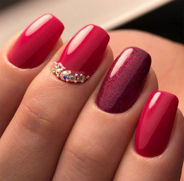 Nail Art Designs -  Beautiful Nail Ideas for Red Manicure #3