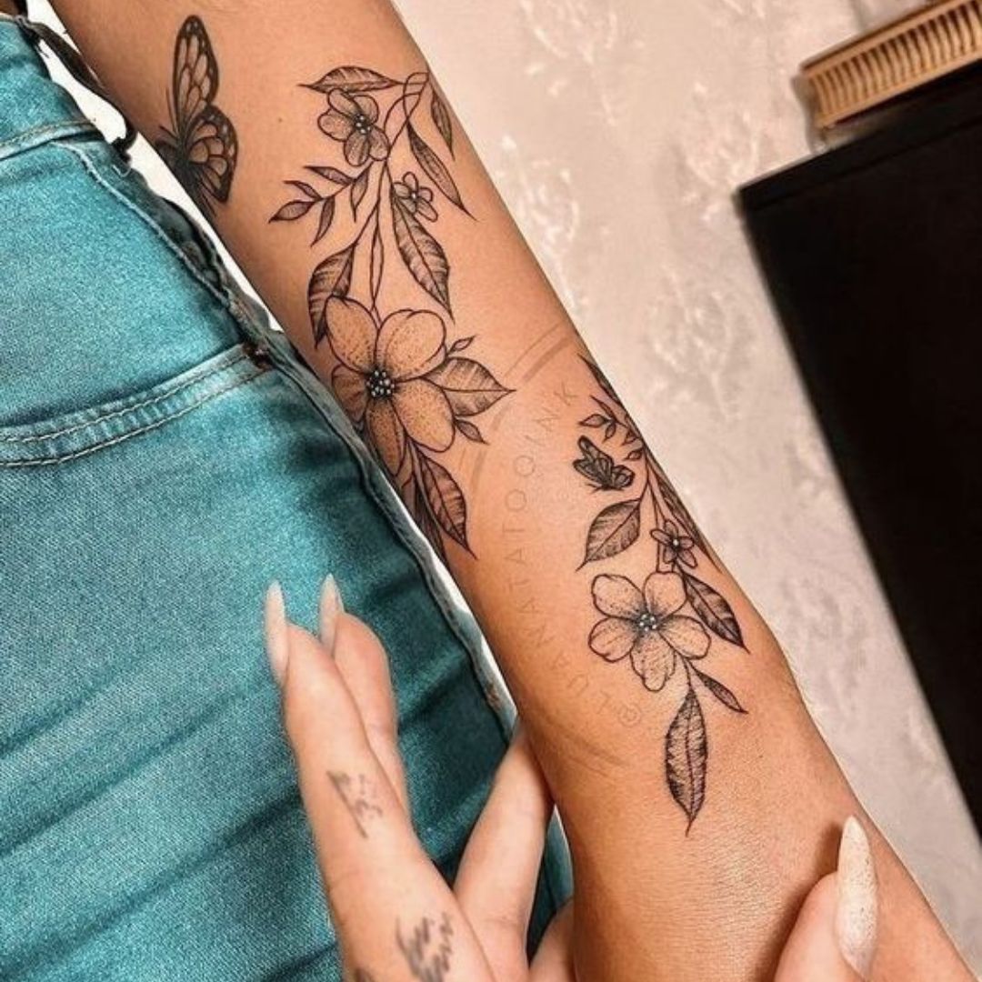 60 desenhos populares de tatuagem feminina no pulso para fazer em 2023