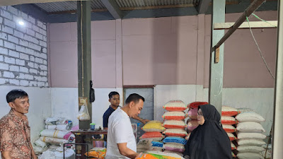 Jelang Ramadhan Satgas Pangan Polres Lamongan Sidak Pasar Pastikan Ketersediaan dan Harga Beras 