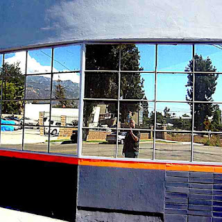 David in front of mirror windows Pasadena CA (c) David Ocker