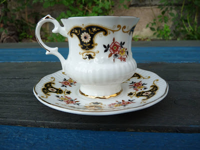 Willy's Pottery Bone china cup & saucer