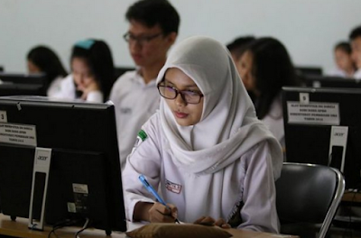 Contoh Soal Melengkapi Paragraf dengan Kalimat - UNBK SMP 2020