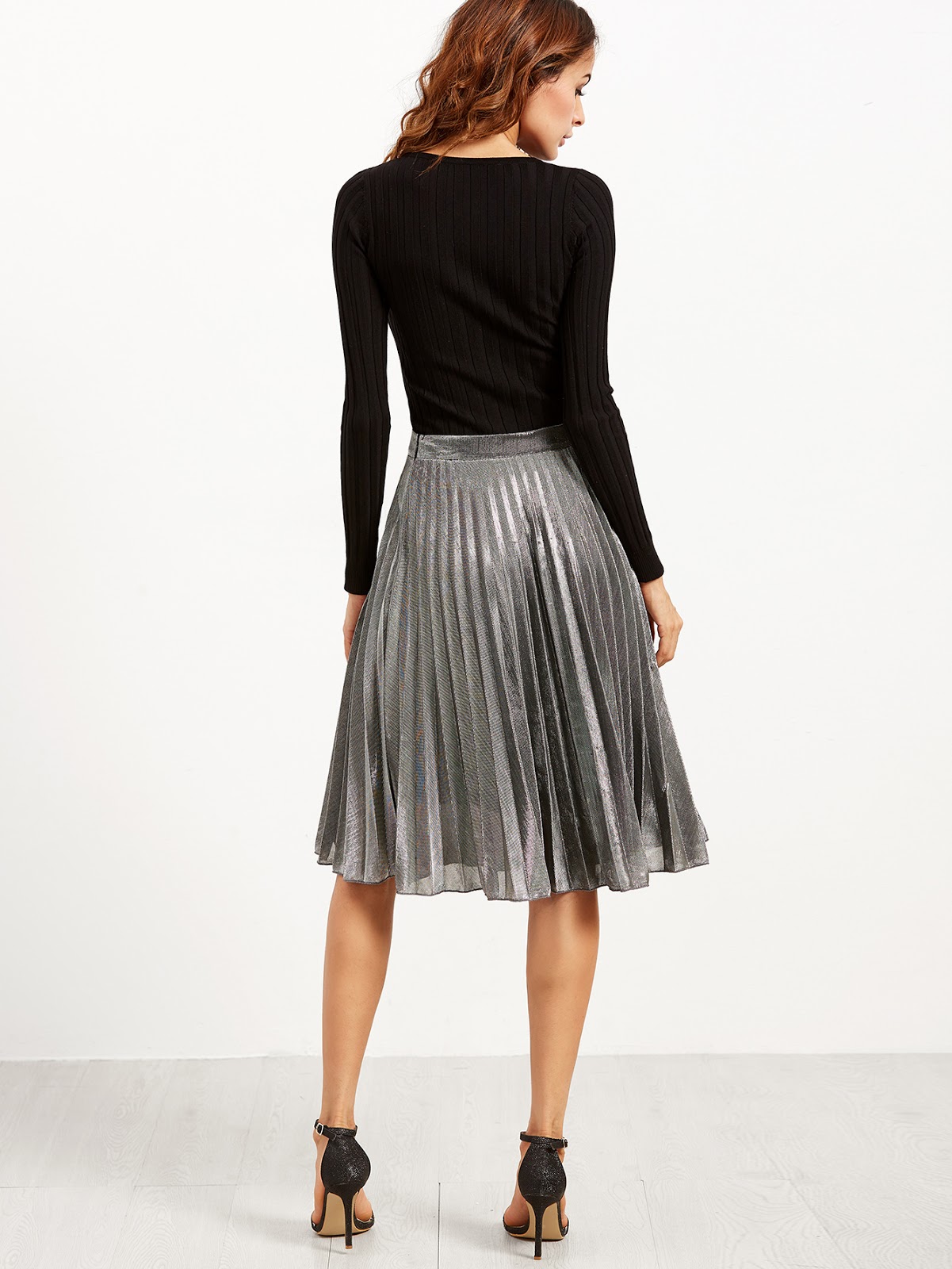  Silver Metal Pleated Skirt