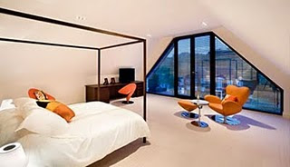 Luxury-Interior-Design-Windows-Coverings-Contemporary-Bedroom