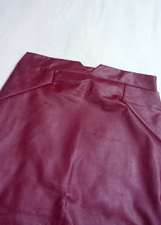 www.cndirect.com/high-quality-stylish-lady-womens-new-fashion-faux-leather-bodycon-midi-pencil-skirt.html?utm_source=blog&utm_medium=cpc&utm_campaign=Carly177