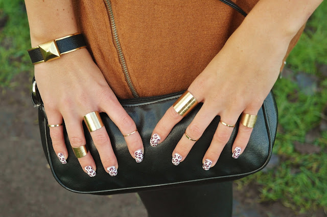 gold midi rings