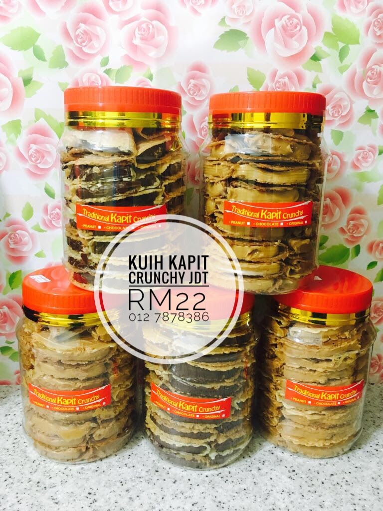 Kuih Kapit Rangup dan Sedap Dengan Inti Coklat dan Peanut 