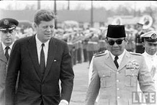 Kumpulan Gambar Bung Karno Paling Langka