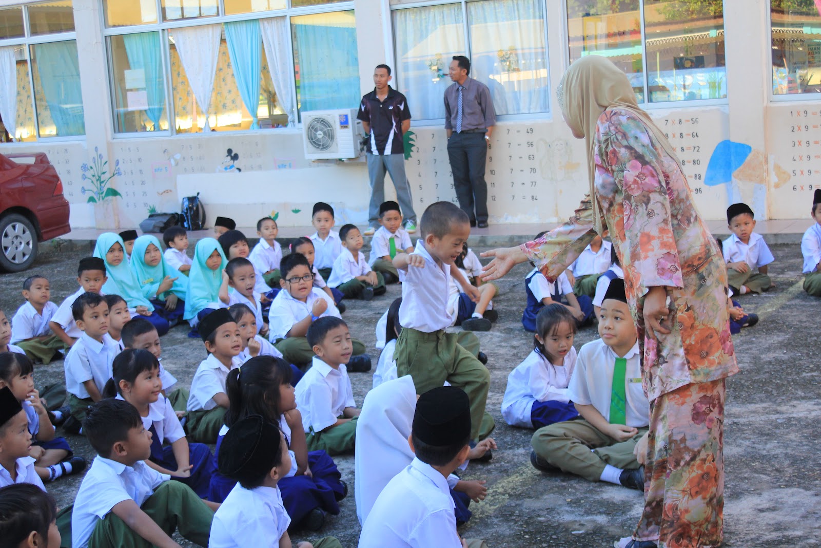 SEKOLAH RENDAH LUMAPAS BRUNEI IV: Minggu Bahasa Melayu 