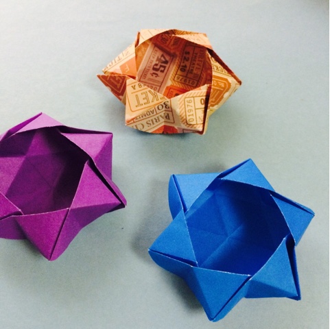 創作折り紙カミキィ 星形の小箱 に挑戦