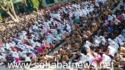 Ribuan Pelajar SMA/SMK Se Pinrang Gelar Shalat Ghaib Korban Gempa Sulteng