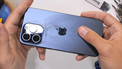 يفشل هاتف iPhone 15 Pro Max لاختبار المتانة للزجاج الخلفى