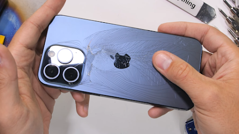 فشل هاتف iPhone 15 Pro Max لاختبار المتانة للزجاج الخلفى