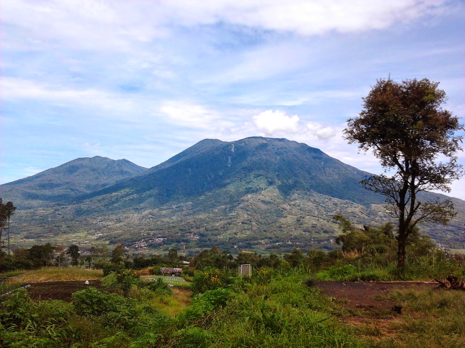Teknik Bagaimana Cara Mendaki Gunung  Marapi Sumatera Barat