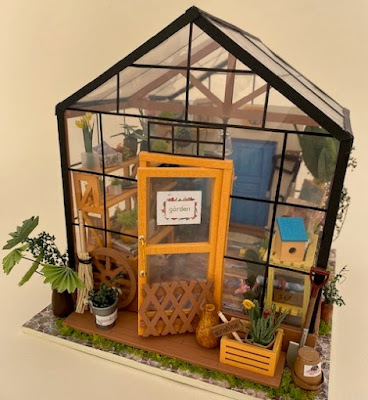 Completed Cathy's Flower House kit from Rolife review