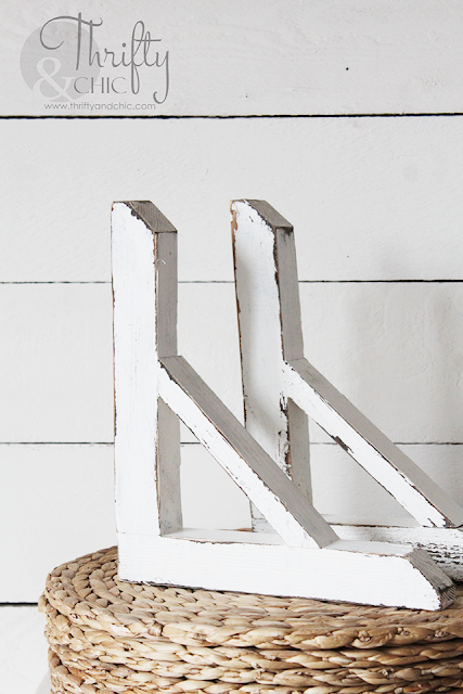 diy farmhouse style wood corbels. DIY corbels. Farmhouse decor and decorating ideas