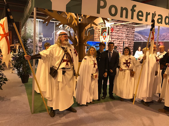 Rosa Luna y José Antonio Delgado (Ciudadanos), en Fitur 2017.