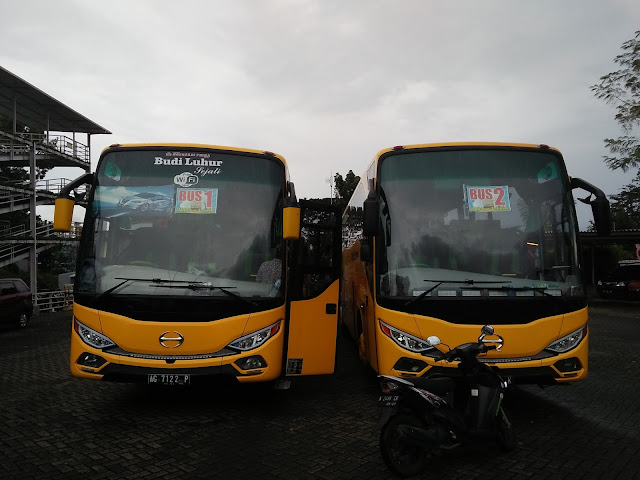 sewa-mobil-jogja-sewa-bus-jogja-sewa-elf-jogja-sewa-hiace-jogja-rental-mobil-jogja-tour-jogja