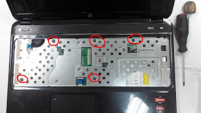 Разборка ноутбука HP Pavilion G6 - открутите винты, которыми крепится верхняя крышка