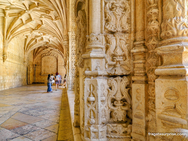 claustro principal do Mosteiro dos Jerónimos em Lisboa