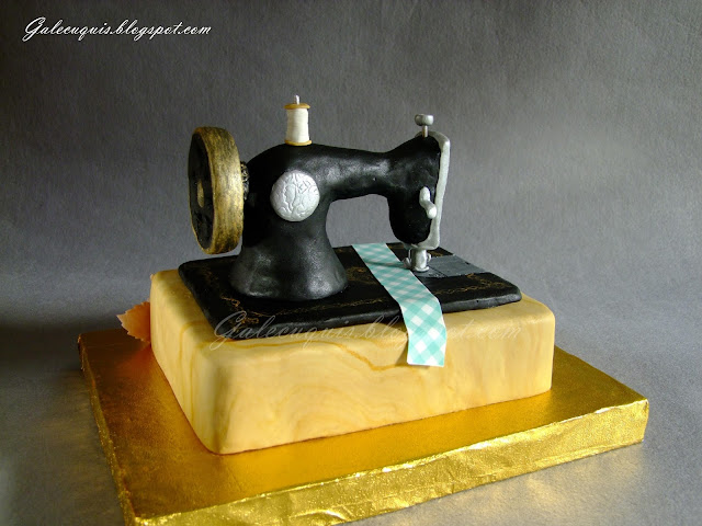 Tarta máquina de coser antigua