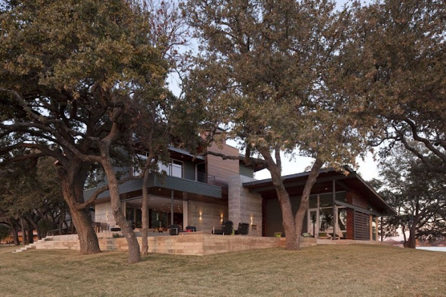 แบบบ้าน2ชั้น  Lake LBJ Retreat