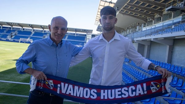 Oficial: El ex malaguista Adrián Pereda firma por un Segunda División