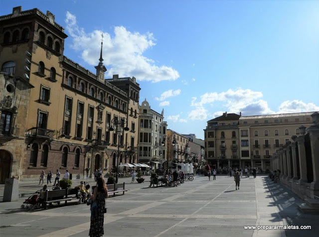 alrededores de la Catedral de León