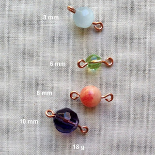 Information on which wire and which size beads work best with the Beadsmith 1 step looper tool: Lisa Yang's Jewelry Blog