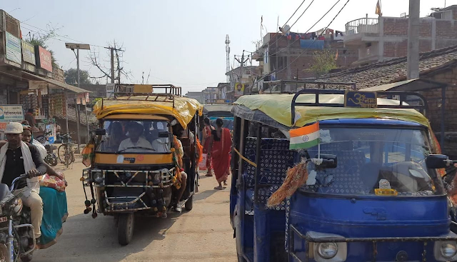 टेंपो चालकों की मनमानी से कांडी बाजार में आवागमन हो रहा है प्रभावित, प्रशासन मौन Report Brajesh Panday