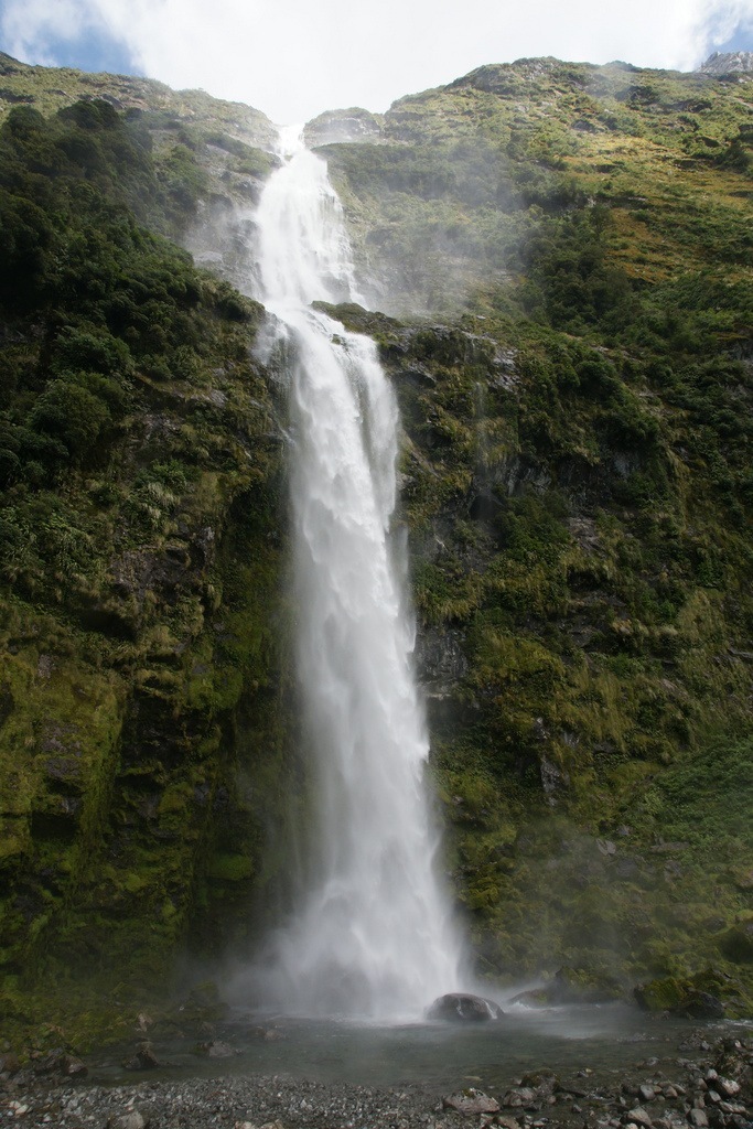 Download this Sutherland Falls picture