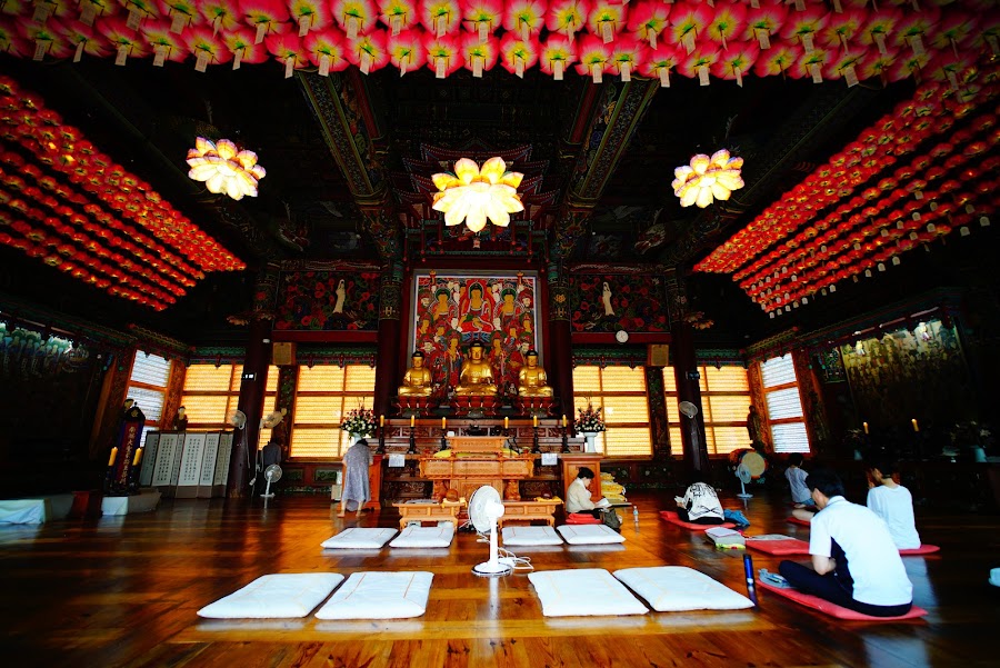 Bongeunsa buddhist temple in Gangnam, Seoul