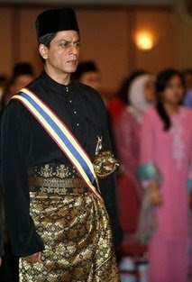 Bollywood fever hits Malaysia as Shah Rukh Khan 'knighted'