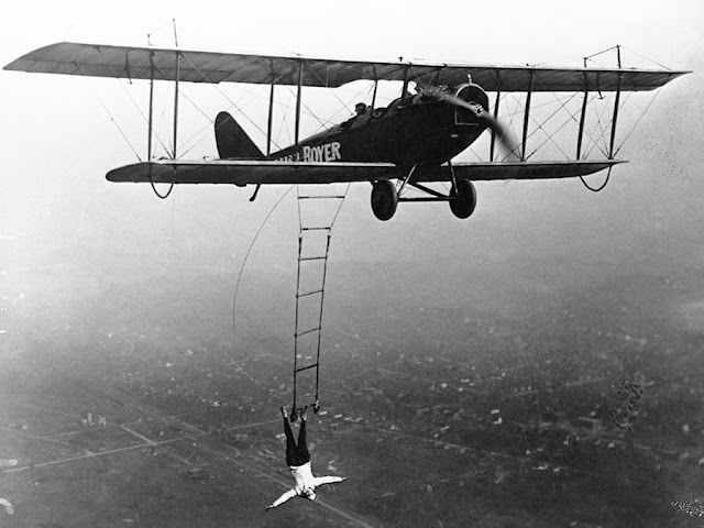 Wing Walking, acrobacias aéreas década 1920