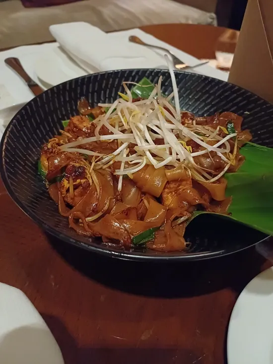 Char Kway Teow at Shangri-La The Fort High Street Lounge