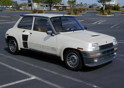 Decorria o ano de 1985 quando nasce o primeiro Renault 5 GT Turbo 