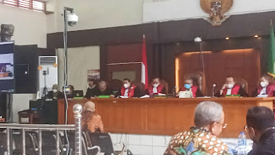 Sidang Perkara PDPDE, Hakim Pertanyakan Status Direktur Rangkap Jabatan