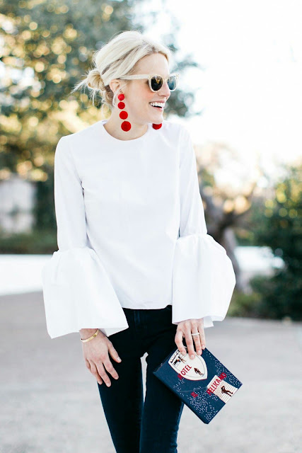 Street-Fashion-white-blouse-black-jeans