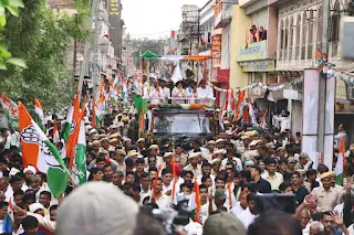 #RajasthanNews : प्रियंका गांधी ने अलवर में किया रोड शो | #NayaSaveraNetwork