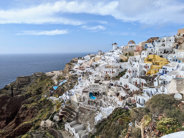 Views of Oia on a Santorini Itinerary