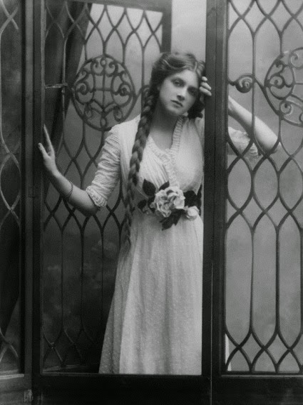 Gladys Cooper  029