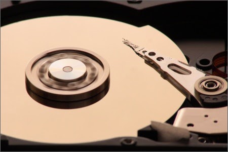  Hard disk ແບບ ຈານຫມຸນ