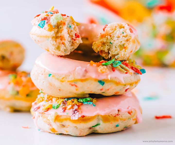 Fruity Pebbles Baked Donuts