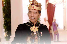 Inilah Alasan Jokowi Berbaju Adat Klungkung Bali Saat Upacara di Istana Merdeka